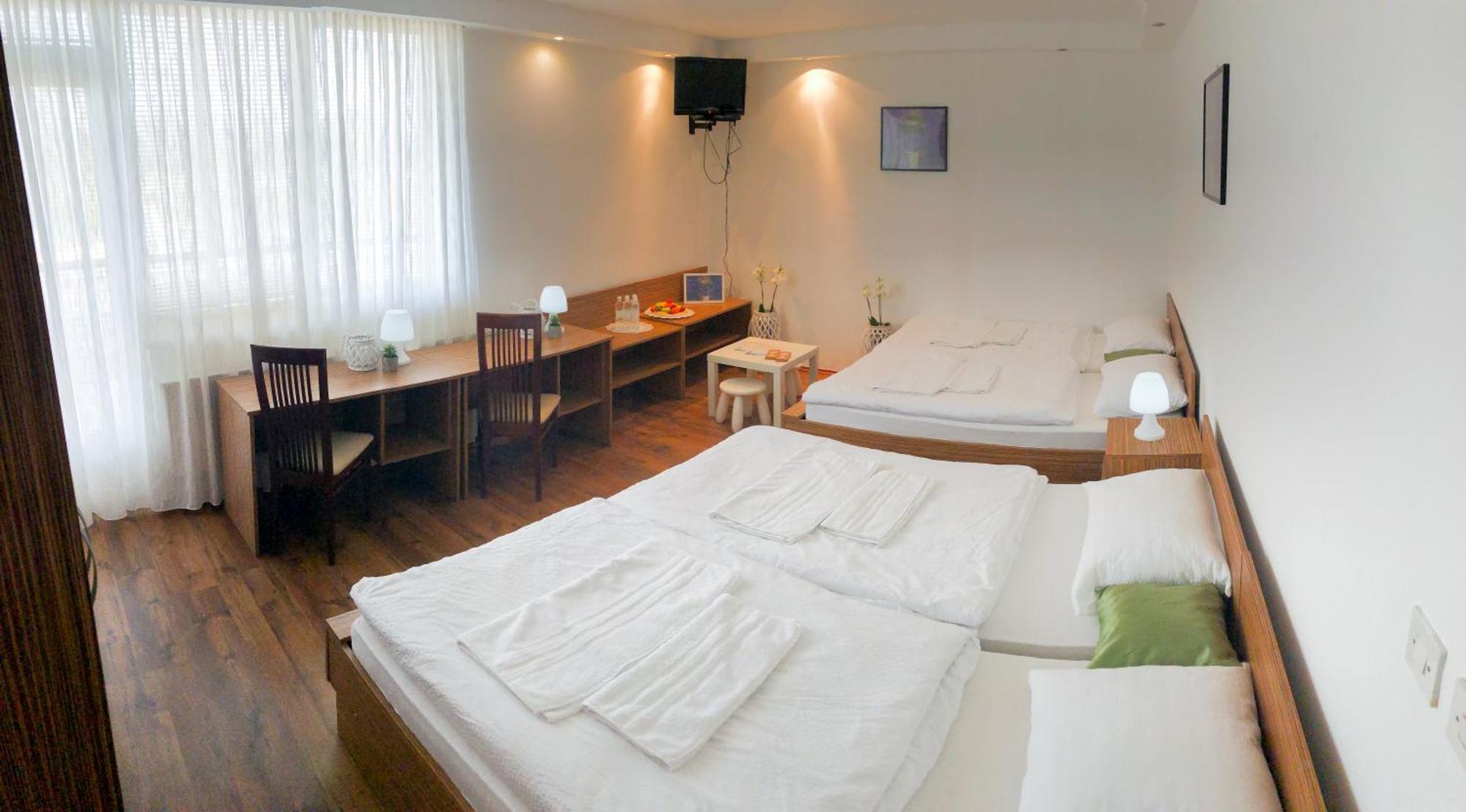 Restavracija In Prenocisca Carda Hotell Martjanci Eksteriør bilde